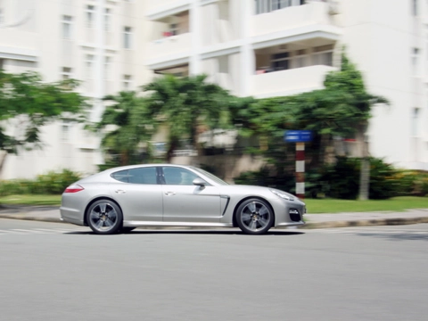  tăng tốc với porsche panamera v6 - 1