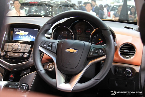  thêm ảnh chevrolet cruze 2015 - 10