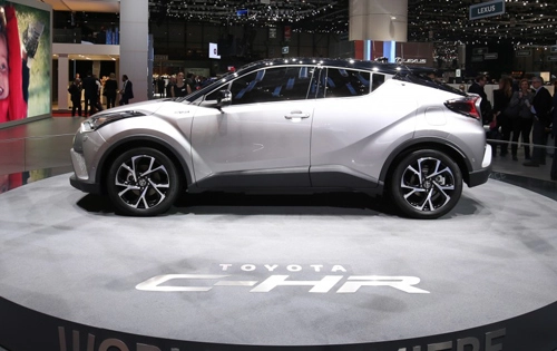  toyota c-hr 2016 - đối thủ mới của mazda cx-3 - 1