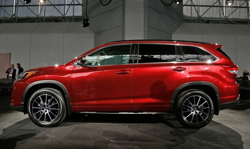  toyota highlander 2017 - không còn là chiếc xe hầm hố - 1