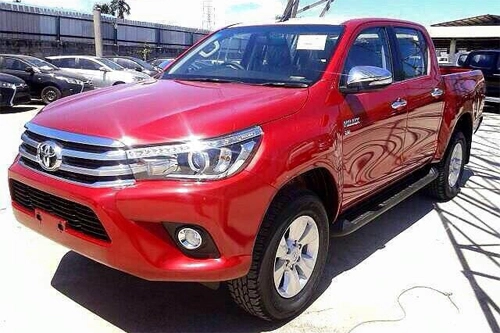  toyota hilux 2016 lộ diện trước ngày ra mắt - 1