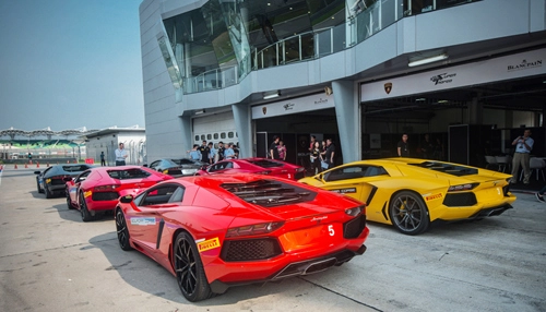  từ siêu xe volga tới lamborghini aventador - 2