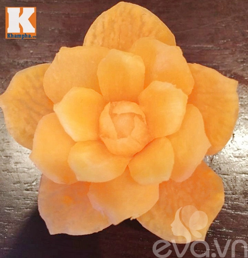 Tự tỉa hoa cà rốt trang trí món ăn - 9