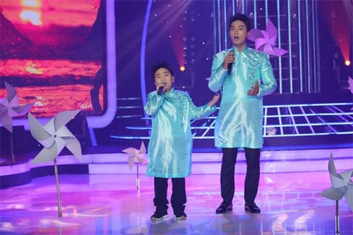 Tv show học trò đông nhi đăng quang thuyết phục thí sinh ra về vì xin đồ ăn của bạn - 6