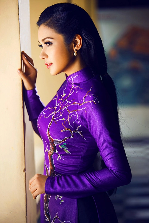 Việt trinh khoe nhan sắc vượt thời gian với áo dài - 7