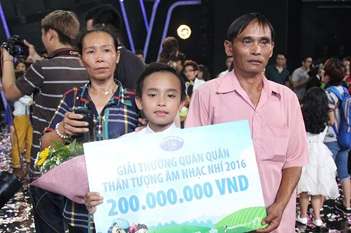 Vietnam idol kids 2016 hồ văn cường đoạt quán quân nhờ nước mắt khán giả - 1