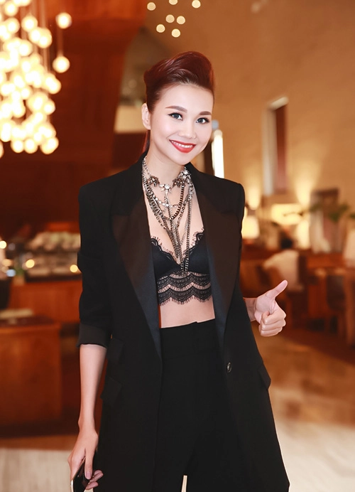 Vietnams next top model 3 người đẹp thét ra lửa giàu giỏi và nóng bỏng - 16