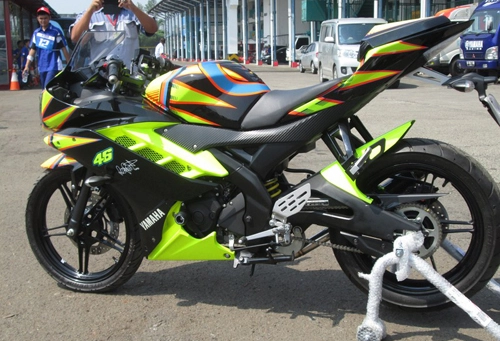  yamaha r15 phiên bản valentino rossi - 2