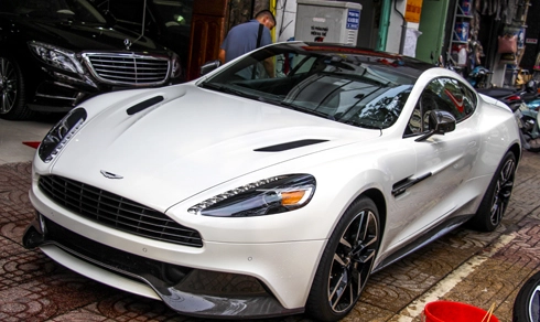  aston martin vanquish màu trắng độc nhất ở sài gòn - 1