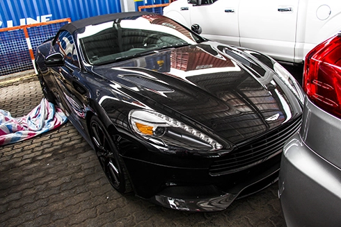  aston martin vanquish mui trần đầu tiên ở việt nam - 1