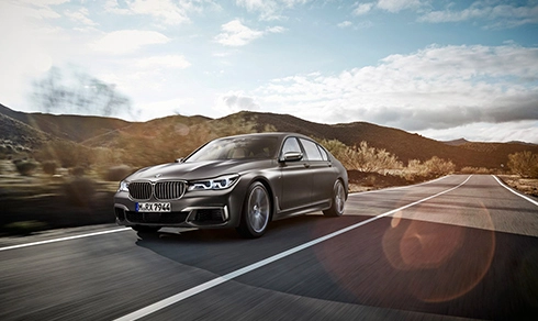  bmw trình làng m760i với sức mạnh 600 mã lực - 4