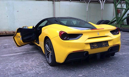  chi tiết ferrari 488 gtb tại cảng tiên sa đà nẵng - 3