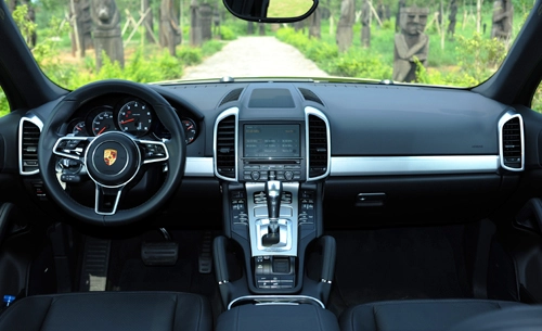  chi tiết nội thất porsche cayenne - 1