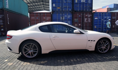  đập thùng bộ đôi siêu xe maserati 2016 đầu tiên tại việt nam - 1