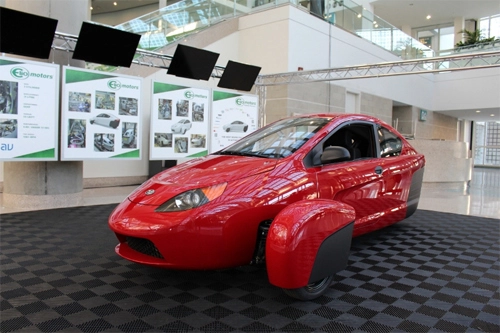  elio p5 - ôtô 3 bánh giá 6800 usd tại mỹ - 1