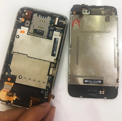  iphone 3gs chưa kích hoạt giá rẻ tràn vào việt nam - 3