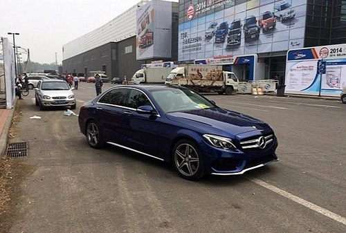  mercedes c-class trục cơ sở dài xuất hiện - 1