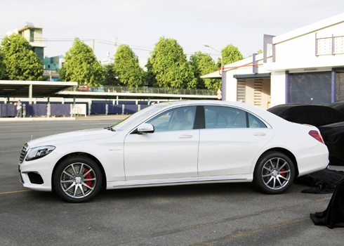  mercedes s63 amg giá gần 9 tỷ đồng về việt nam - 2