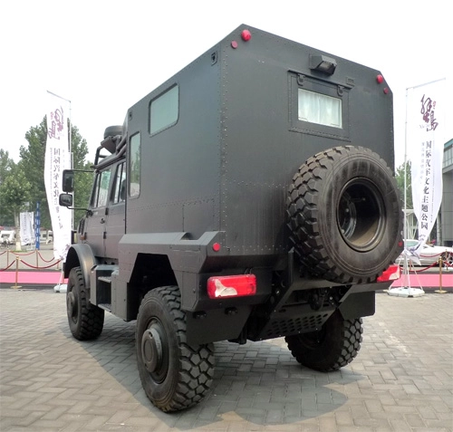  mercedes unimog u5000 - hầm hố và tiện nghi - 3