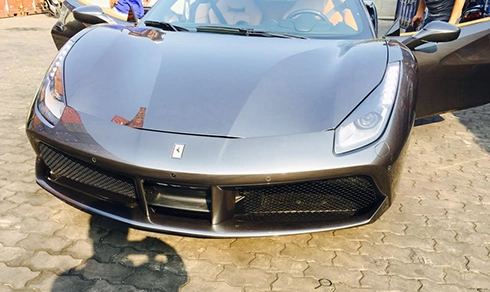  siêu xe ferrari 488 gtb đầu tiên cập cảng sài gòn - 1