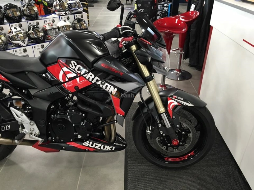 Suzuki gsr750 siêu ngầu trong phiên bản scorpion edition - 2