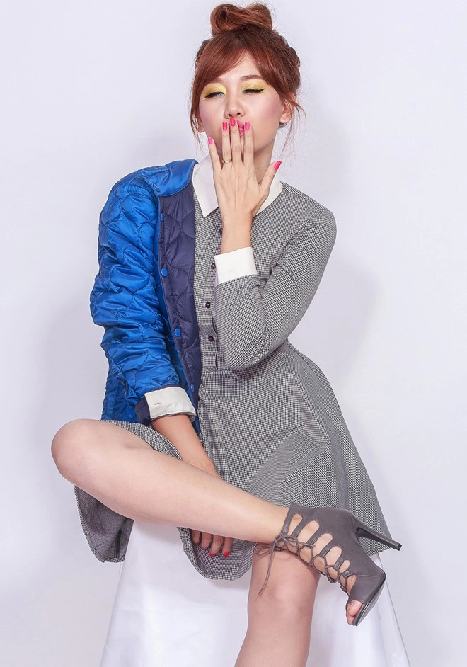 Váy áo kẹo ngọt khiến fan quên tuổi thật của hari won - 1