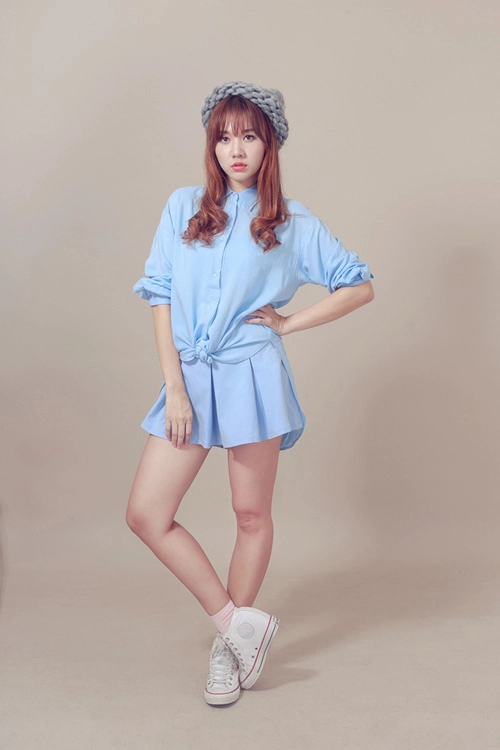 Váy áo kẹo ngọt khiến fan quên tuổi thật của hari won - 4
