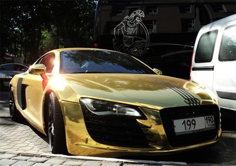  audi r8 mạ vàng toàn thân - 1