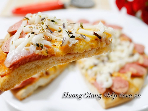 Bánh pizza xúc xích giăm bông tuyệt ngon - 10