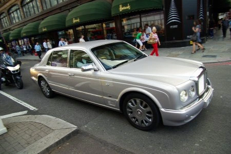  bentley và rolls-royce hàng độc trên phố london - 5