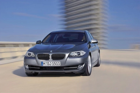  bmw 528i mới có giá gần 26 tỷ đồng tại việt nam - 1