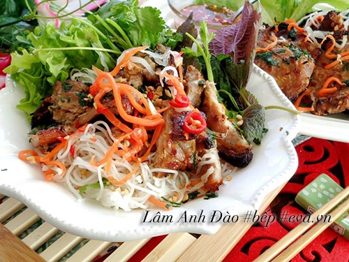 Bún sườn nướng thơm lừng cả bếp - 5