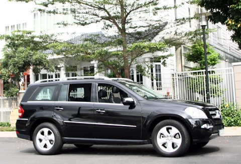  cận cảnh mercedes gl450 ở sài gòn - 1