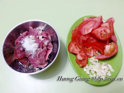 Canh dưa chua nấu thịt bò trôi cơm vô cùng - 3
