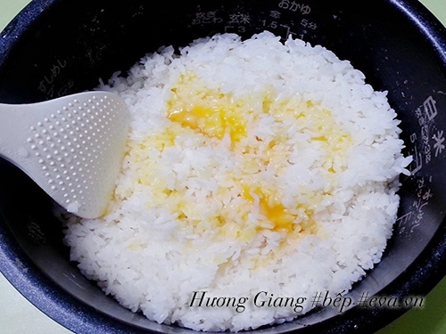 Cơm chiên hải sản nóng hổi no bụng bữa sáng - 2