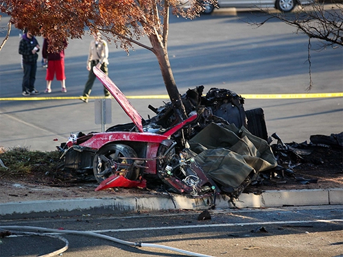  con gái tài tử bạc mệnh hollywood kiện porsche - 1