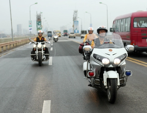  dàn honda goldwing 1800 đón nick vujicic ở hà nội - 1