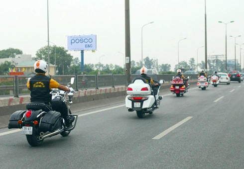  dàn honda goldwing 1800 đón nick vujicic ở hà nội - 2