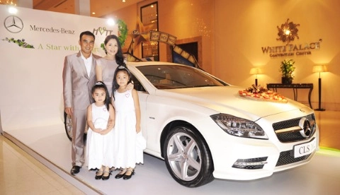  dàn sao việt bên xe sang mercedes cls - 3