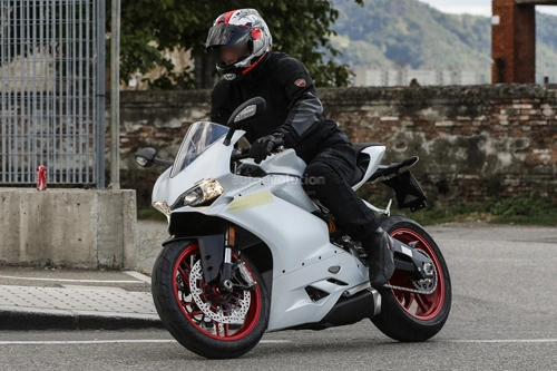  ducati 959 panigale trên đường thử - 2