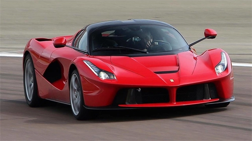  ferrari triệu hồi hơn 800 xe vì lỗi túi khí - 1