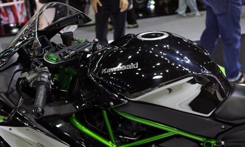  hình ảnh chi tiết kawasaki ninja h2 - 2