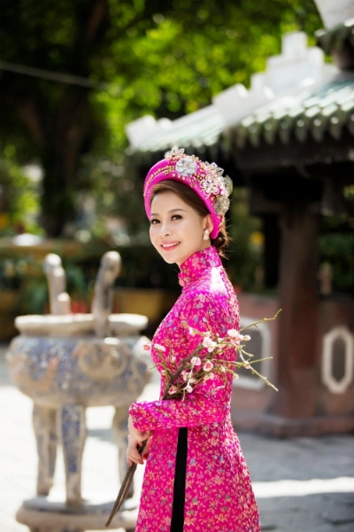  hoa hậu hải dương đẹp kiều diễm với áo dài truyền thống - 5