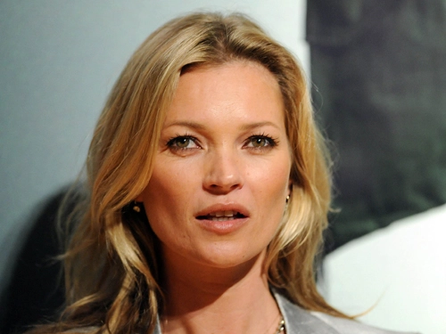  kate moss mở công ty quản lý sau gần 30 năm làm người mẫu - 1