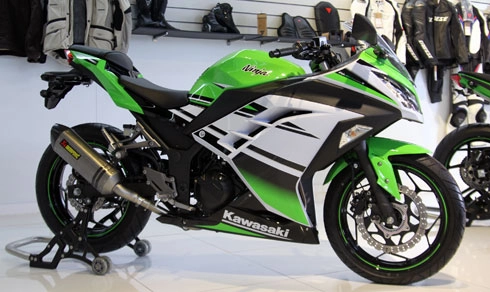  kawasaki ninja 300 giá 196 triệu đồng tại việt nam - 1