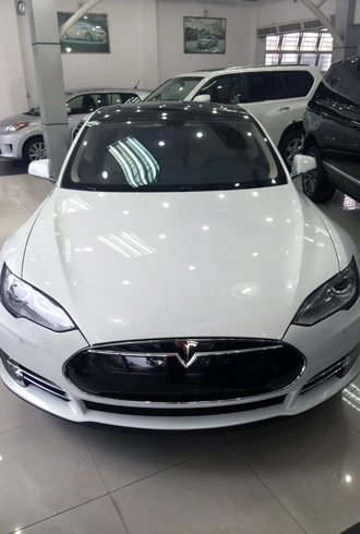  khám phá ôtô điện tesla s ở sài gòn - 1