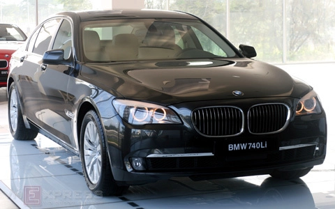  khám phá sedan cao cấp bmw 740li tại sài gòn - 1