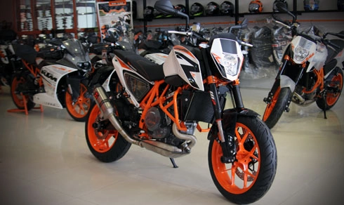  ktm duke 690r 2015 đầu tiên ở sài gòn - 1