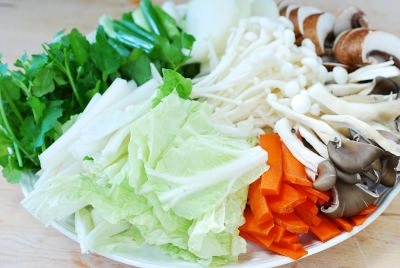 Lẩu bò kiểu hàn nóng hổi vừa ăn vừa thổi - 1