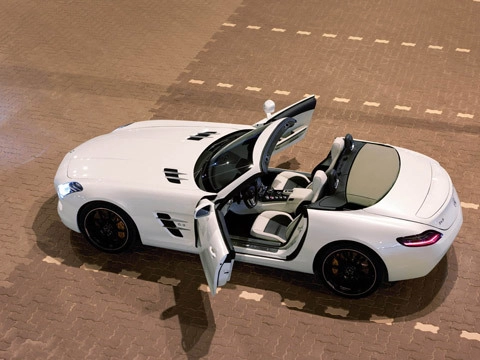  mercedes sls amg roadster chính thức ra mắt - 1